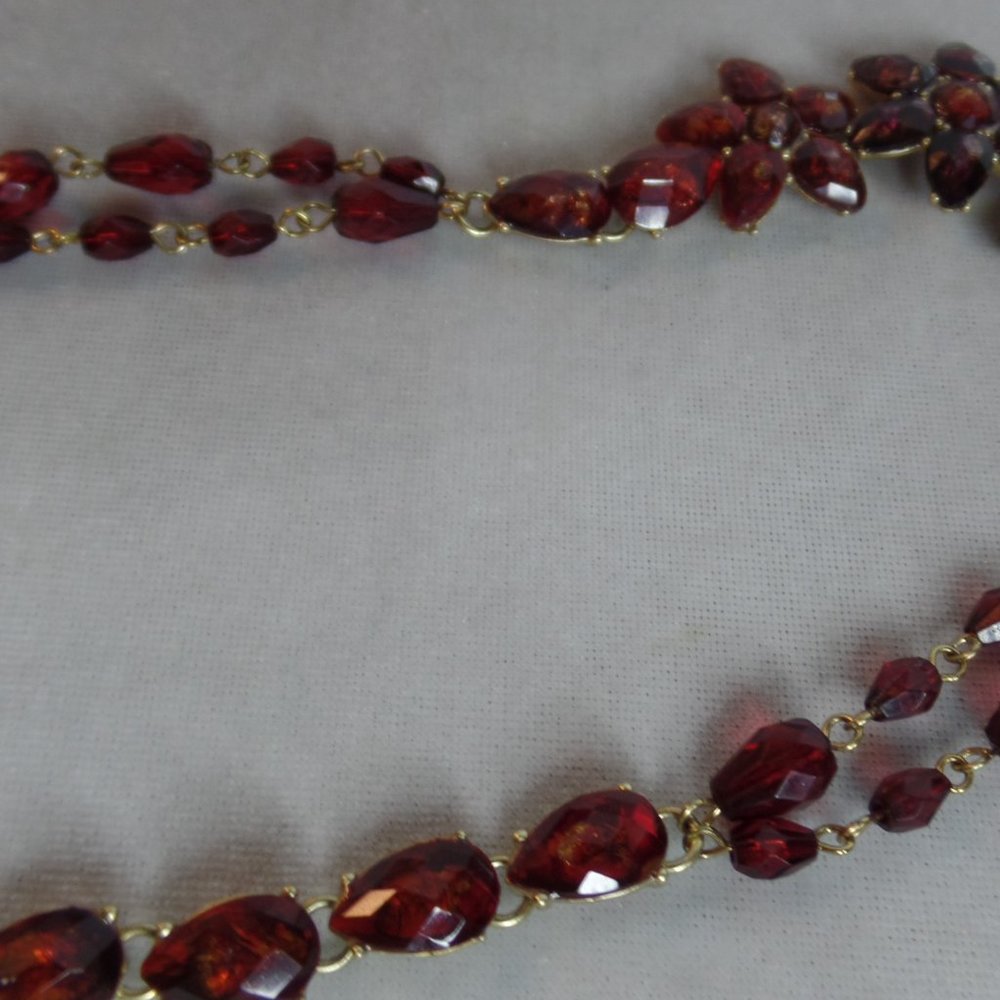 Liz Clairborne Floral Red Stones Necklace Goldtone - Picture 13 of 14